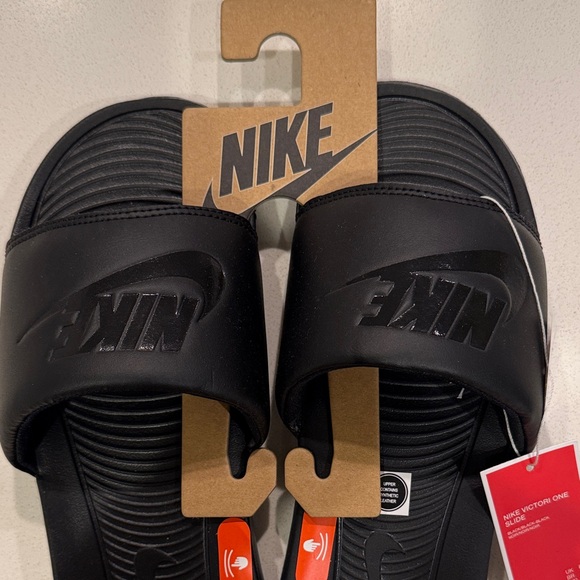 Nike Black Slide Sandals with tags - Picture 4 of 4
